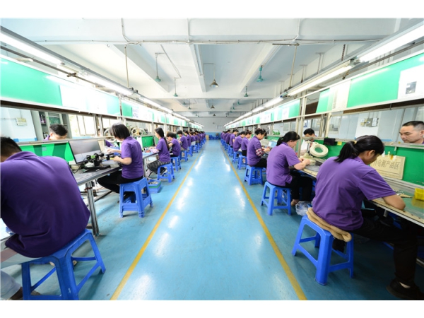 2025年Type-C母座行业迎来爆发期，技术标准化与新能...